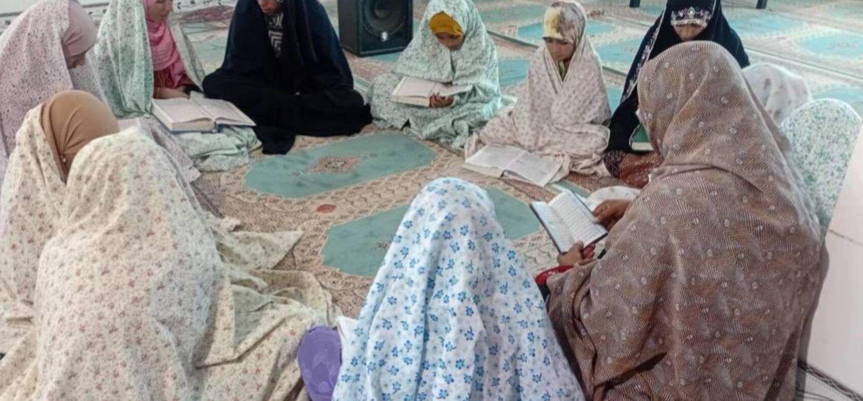 برگزاری کلاس قرآن در روستای مختارآباد مسجد امام رضا (علیه السلام) شهرستان جازموریان