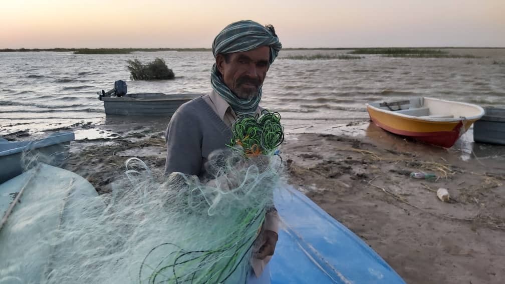 اهدا یک کیلو تور ماهیگیری - گروه جهادی وارثین