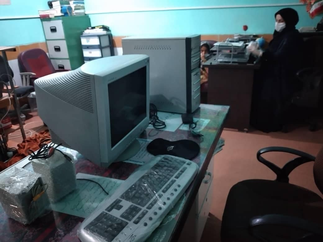 اهدای کامپیوتر به مدرسه حضرت معصومه (سلام الله علیها) - گروه جهادی وارثین
