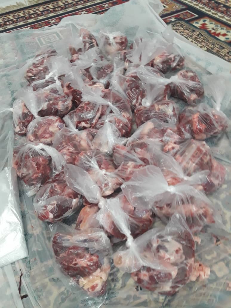 توزیع ۳۷ بسته گوشت قربانی